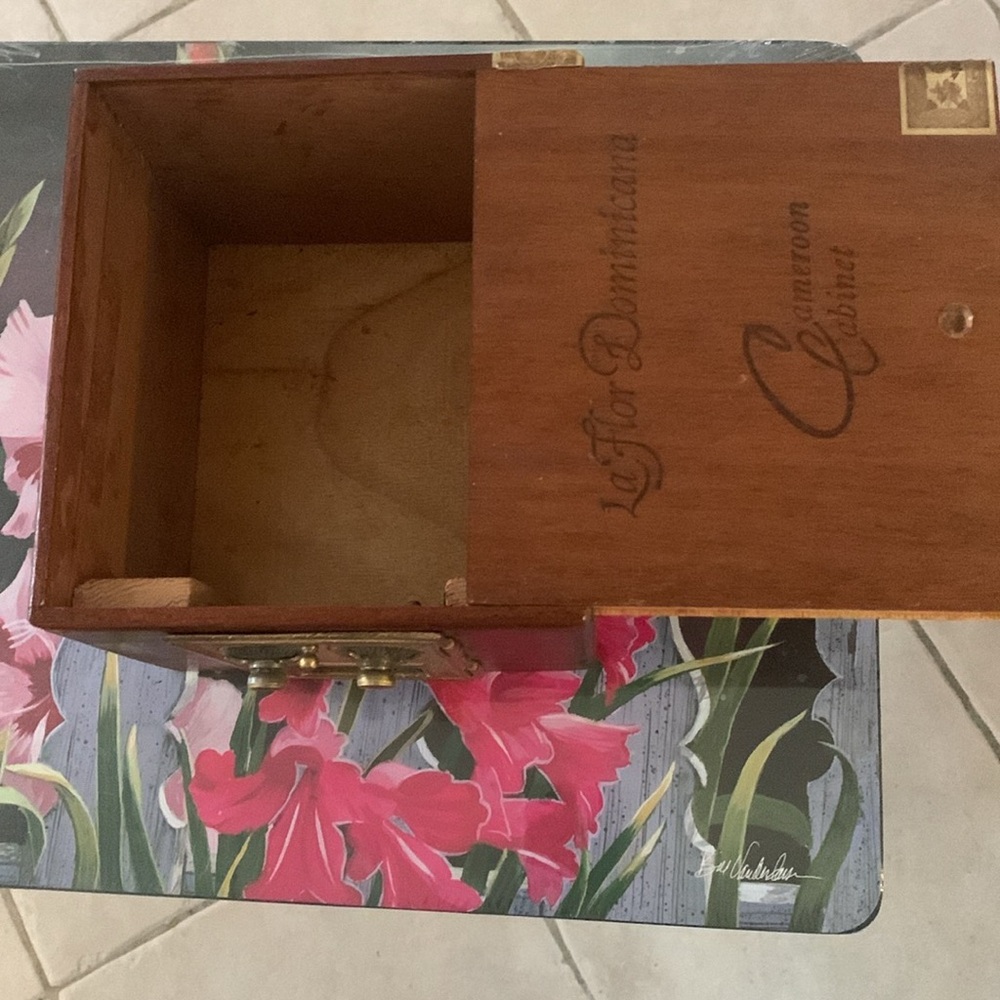 Vintage Cigar Box Postal Door - Picture 2 of 8